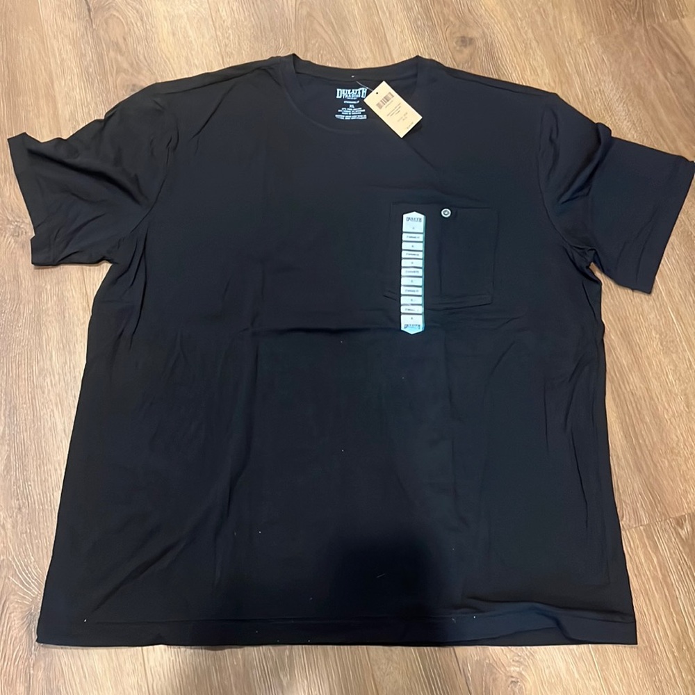 New with tags Duluth dang soft crew shirt